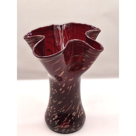 Vintage Hand Blown Glass Ruby Red and Gold Flecks Handkerchief Vase - Picture 5 of 8